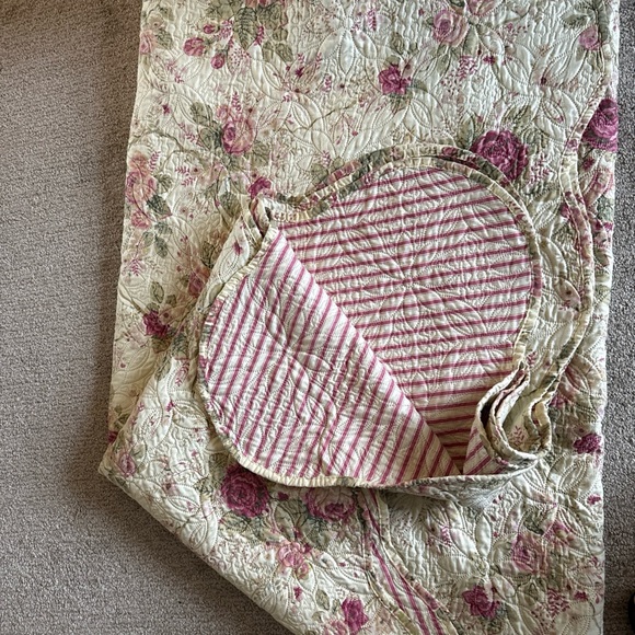 Chic Quilt Coverlet Shabby Pink Scalloped Edge Stripe Ticking Back King 100x 88 - Picture 5 of 6